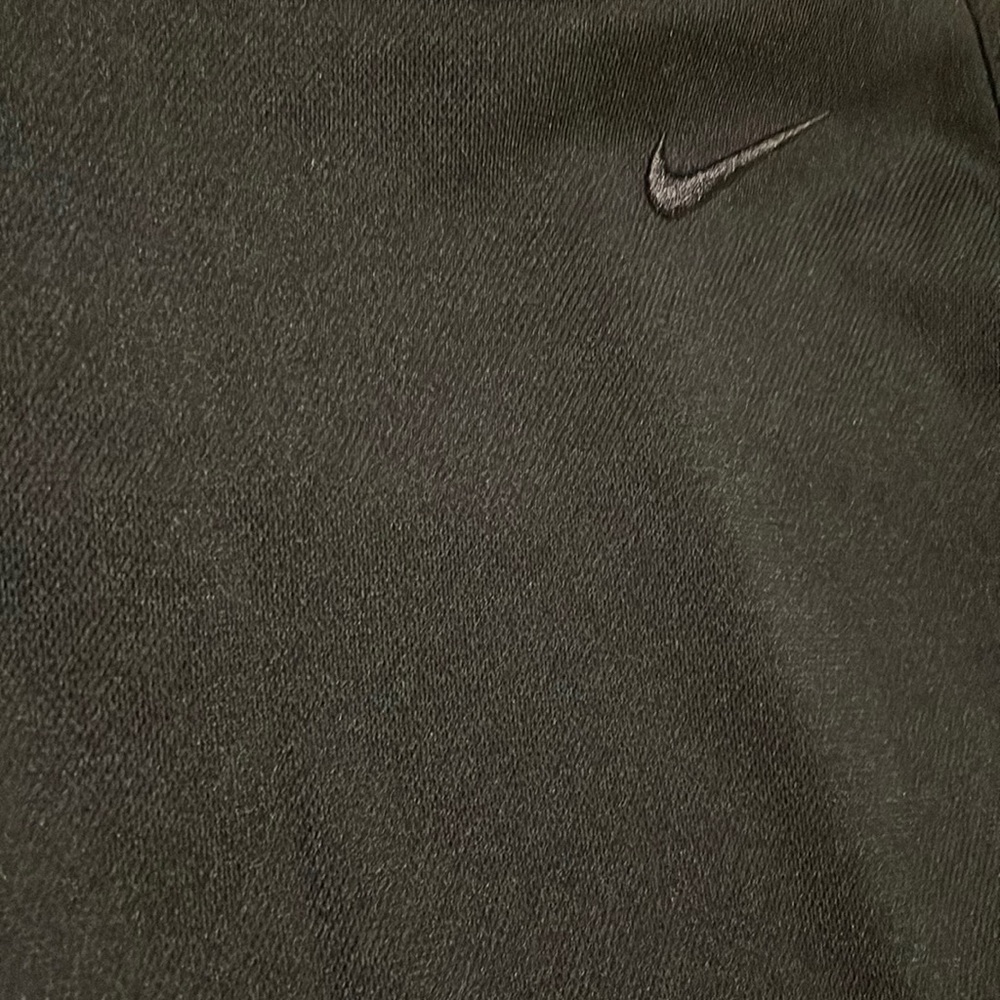 Nike dri fit black skirt, standard fit
